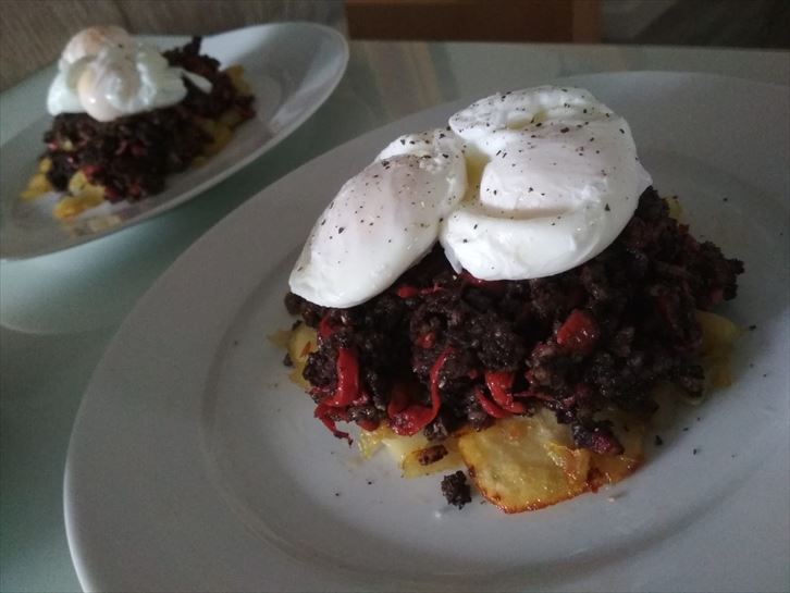 Huevos con morcilla