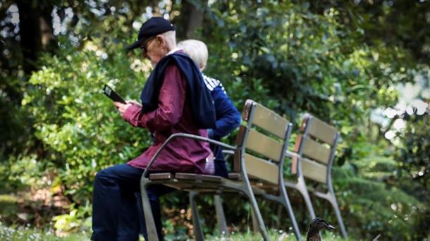 Personas mayores en un parque