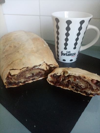 Strudel con pasas y nueces