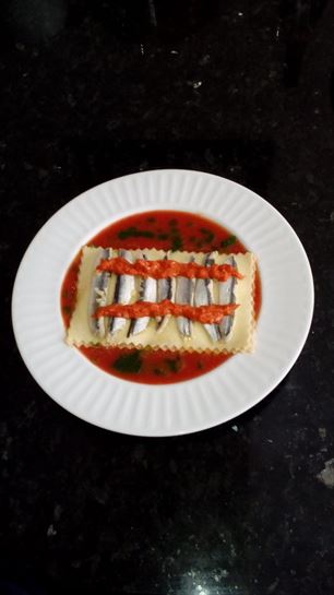 lasaña con queso de untar y boquerones