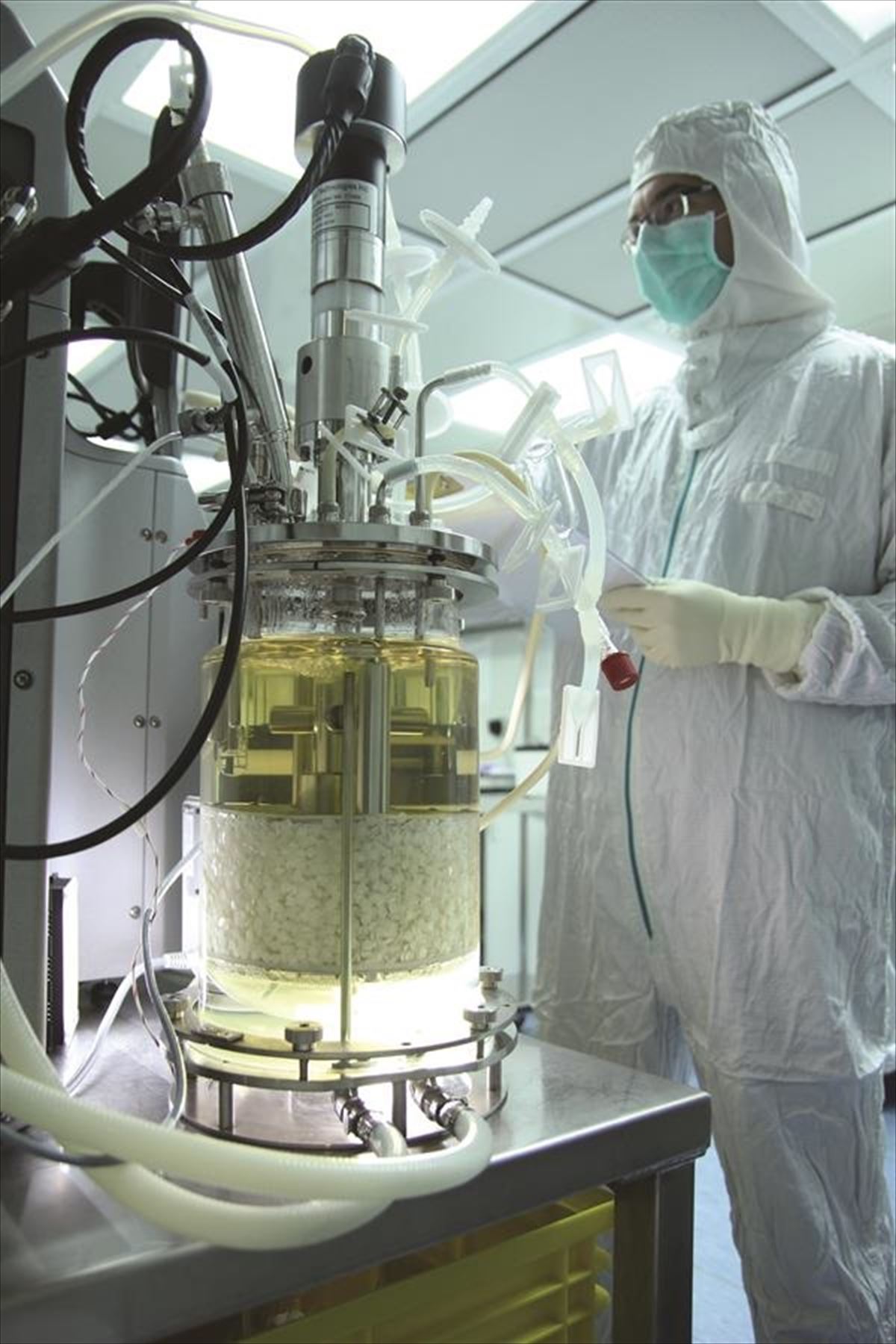 Científico en un laboratorio de Israel
