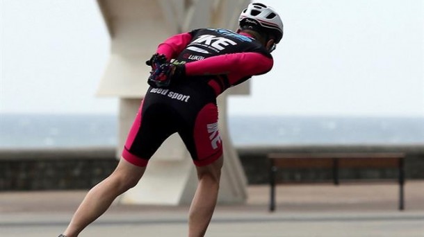 Un patinador en Donostia-San Sebastián. Foto: Efe