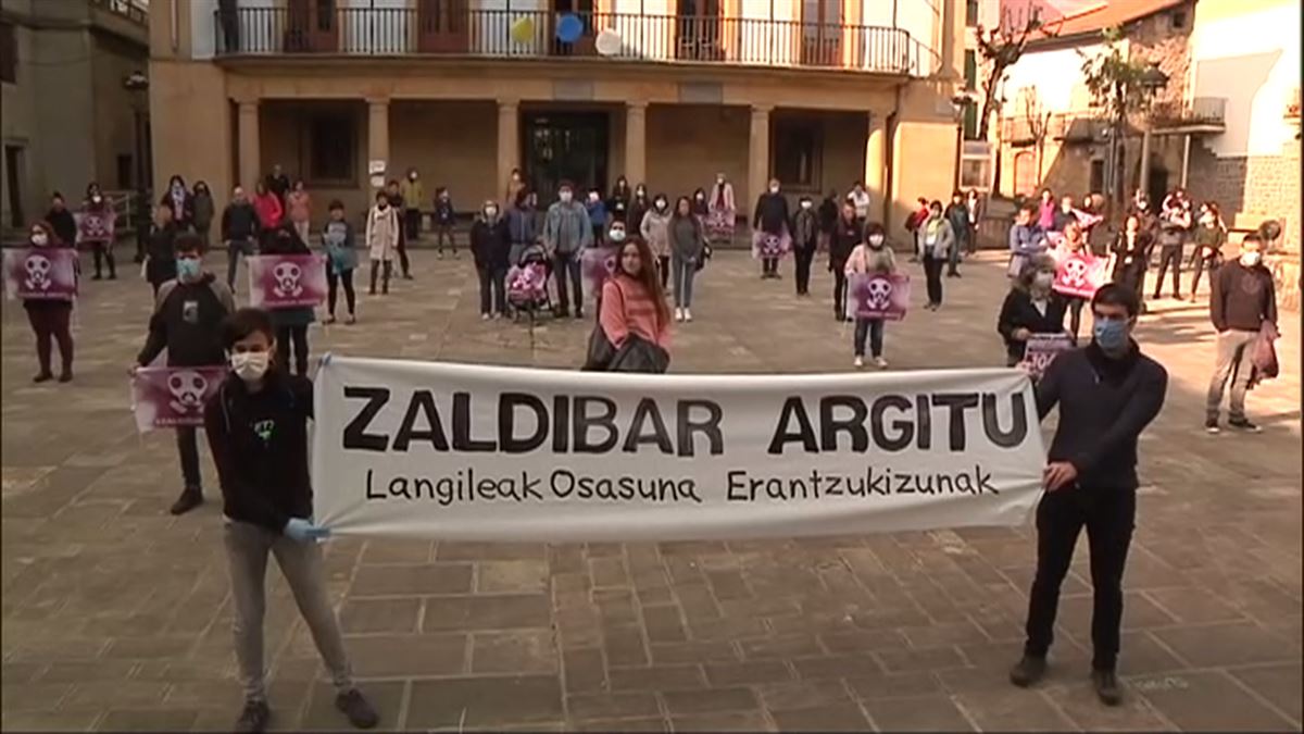 Una manifestación anterior de Zaldibar Argitu