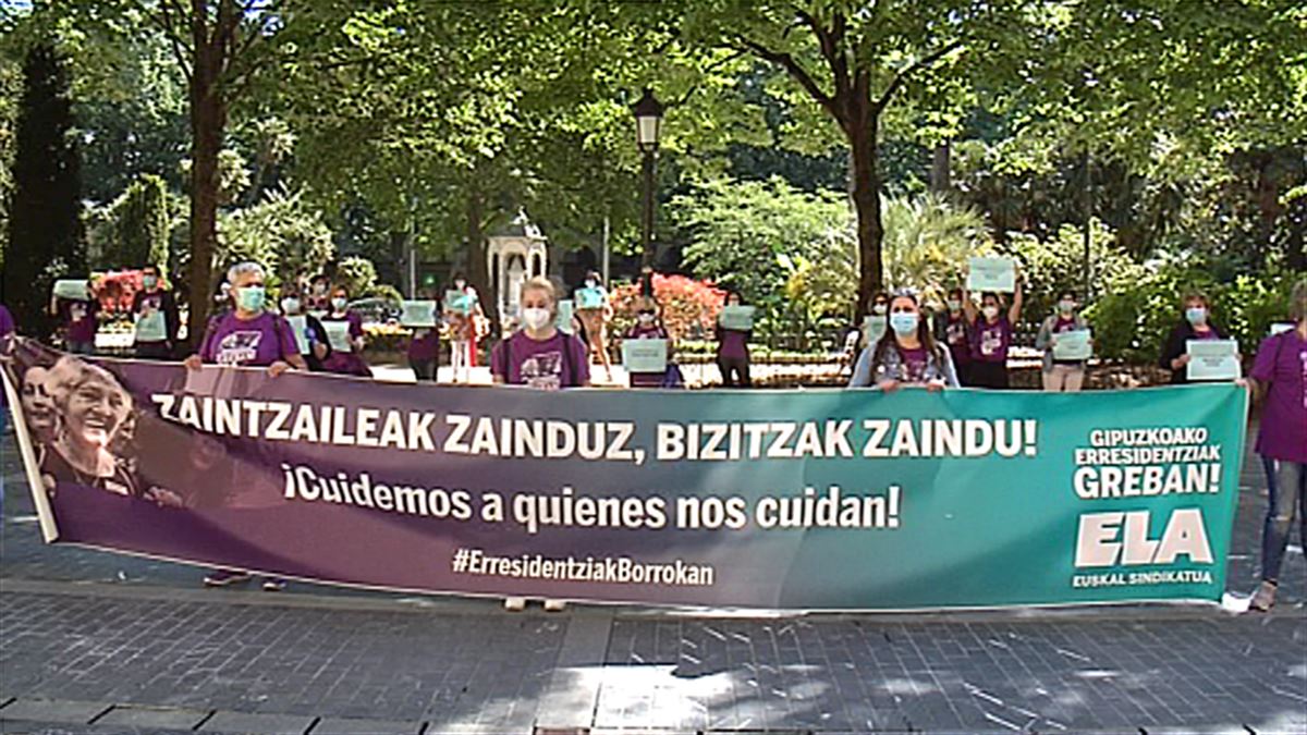 Protesta del sector de las residencias de Gipuzkoa. Imagen obtenida de un vídeo de EiTB Media.