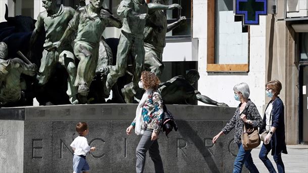 Varias mujeres, en Pamplona