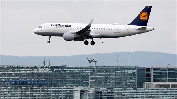 Un avión de la compañía Lufthansa