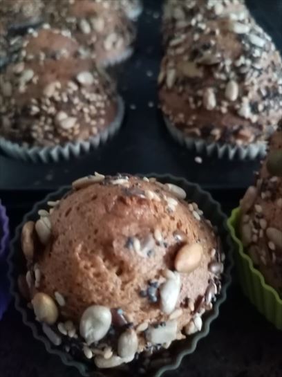 Magdalenas de espelta con semillas