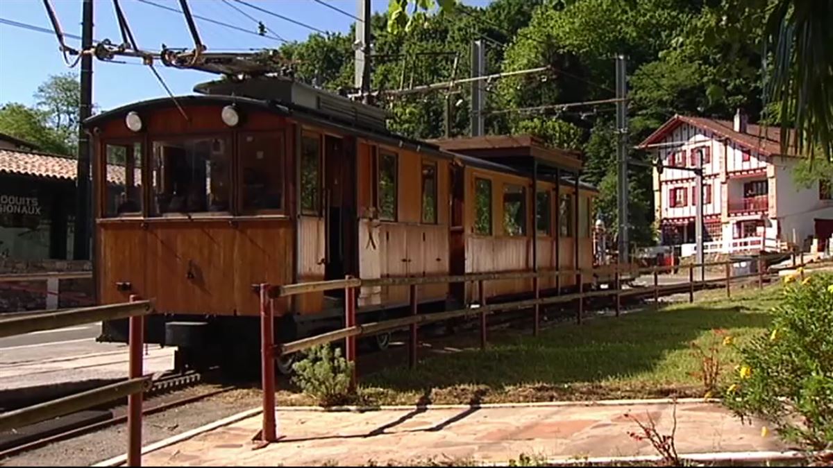 Imagen del tren de Larrun