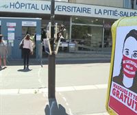 La falta de material reaviva el malestar entre el personal sanitario francés