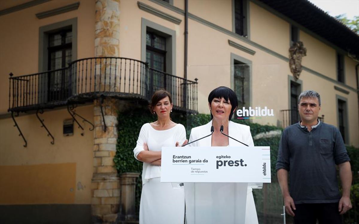 La candidata a lehendakari por EH Bildu, Maddalen Iriarte, en Oñati (Gipuzkoa). Foto: EFE