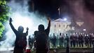 Los manifestantes desafían el toque de queda en Washington