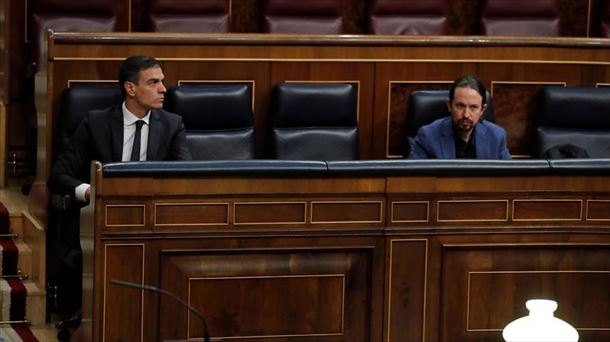 Pedro Sánchez y Pablo Iglesias en el Congreso.