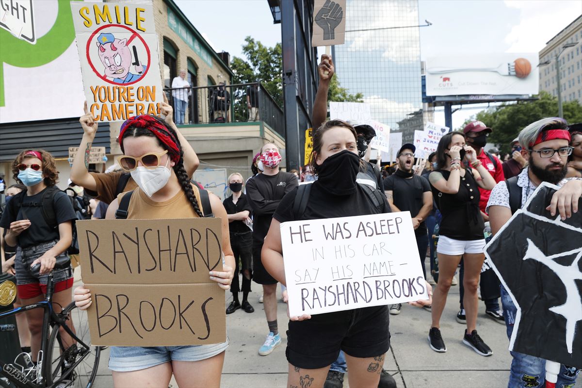 Istiluak Atlantan Rayshard Brooks gazte beltzaren hilketaren aurka