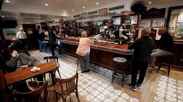 Imagen del interior de un bar situado en Pamplona.