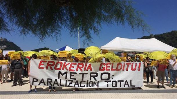 Protesta de la plataforma vecinal Satorralaia en San Sebastián. Foto: Xabier Urteaga