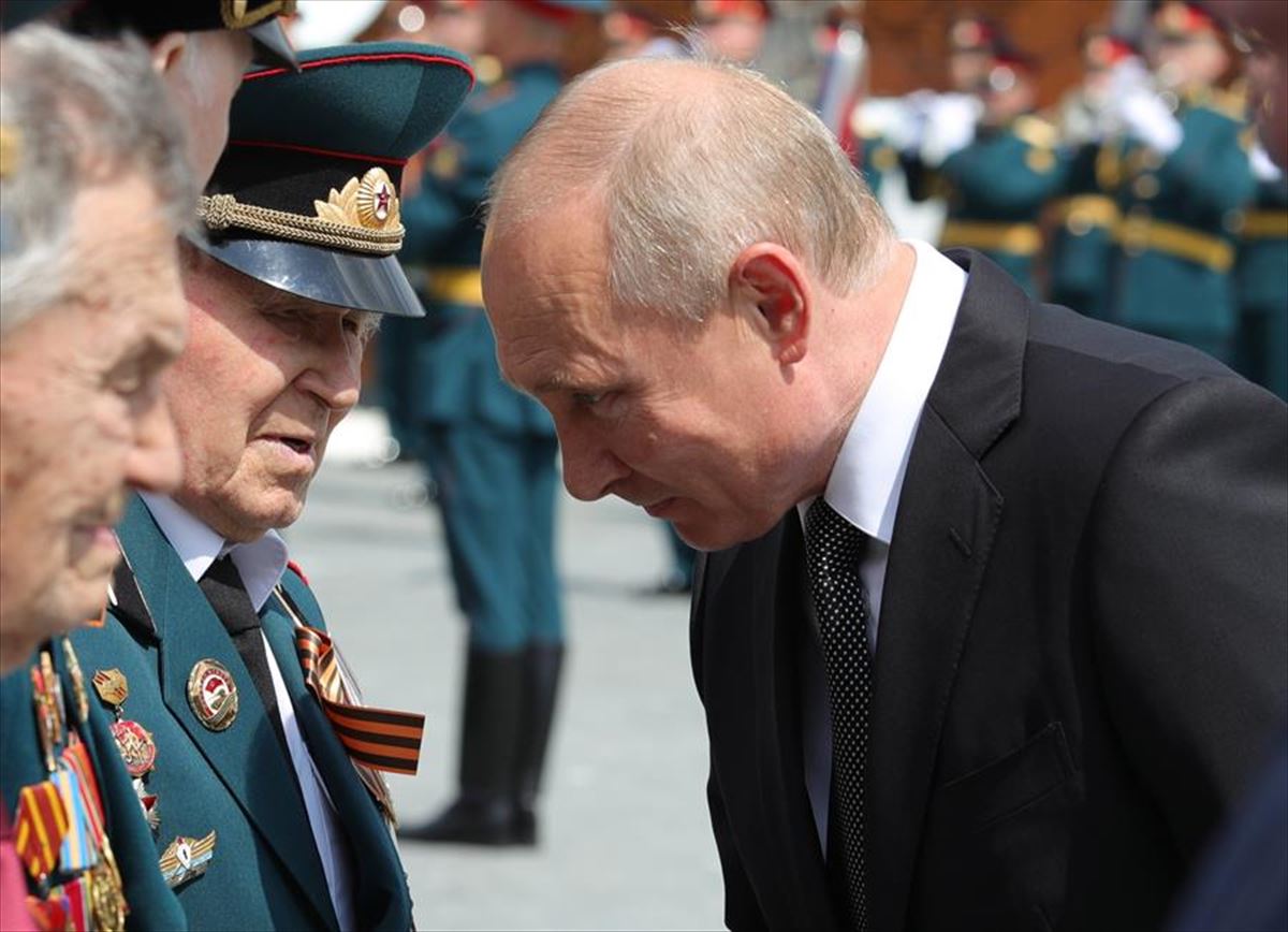 Vladimir Putin Errusiako presidentea Rzhev Memorialaren inaugurazio ekitaldian.