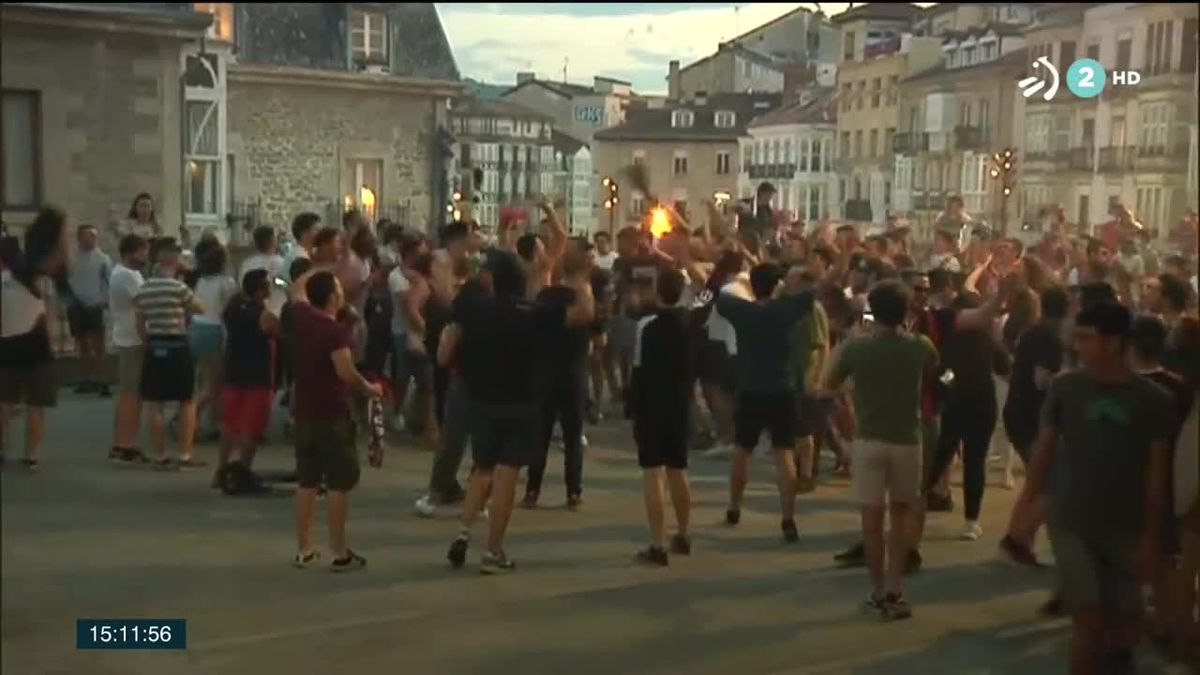 Aficionados celebrando la victoria del Baskoania.