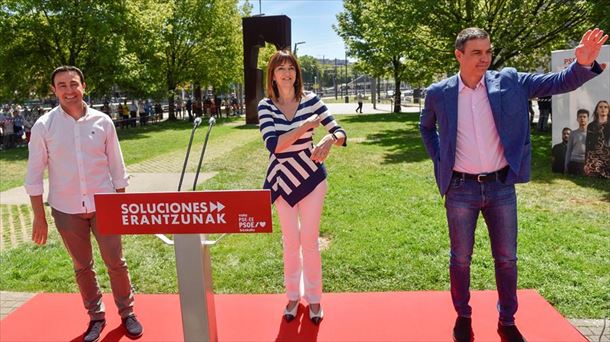 Idoia Mendia junto a Pedro Sánchez durante la pasada campaña electoral. Foto de archivo: EFE