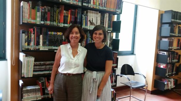 Susana Araiz y Naroa López de Arcaute, bibliotecarias del Koldo Mitxelena