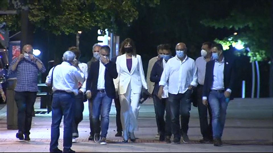 Idoia Mendiaren iritsiera PSE-EEren egoitzara. Irudia: EITB