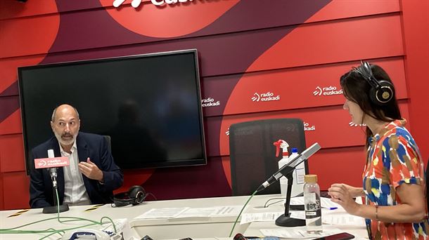 El influencer Juan Carlos Santamaría entrevistado en Boulevard de Radio Euskadi