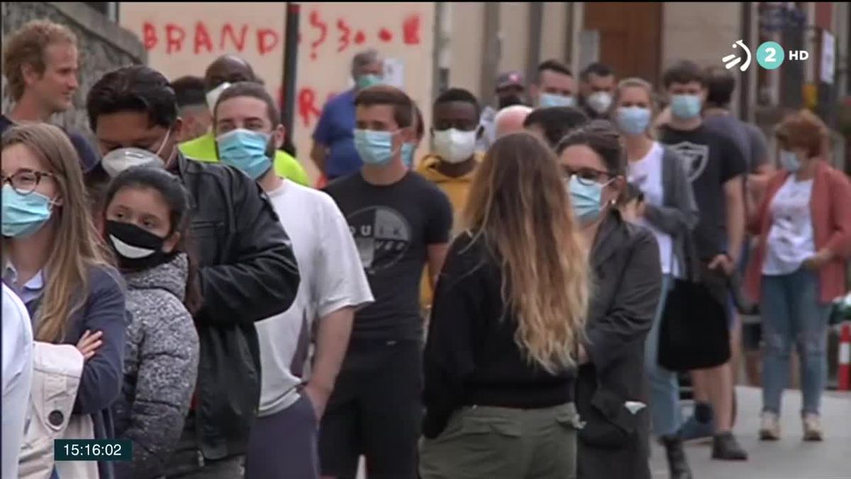 Los contagios entre jóvenes se han disparado. Imagen obtenida de un vídeo de ETB.