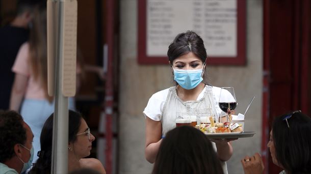 El sector más perjudicado ha sido la hostelería y el turismo (-90,2%). Foto de archivo: EFE