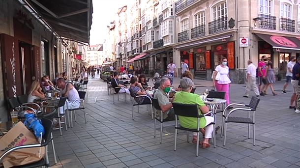 Gasteizko terraza bateko irudietako bat