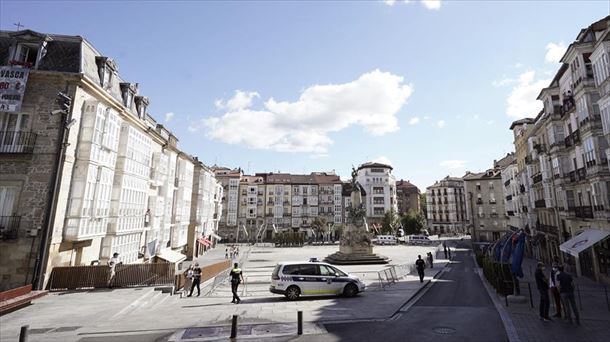 La plaza de la Virgen Blanca vacía, el 4 de agosto de 2020