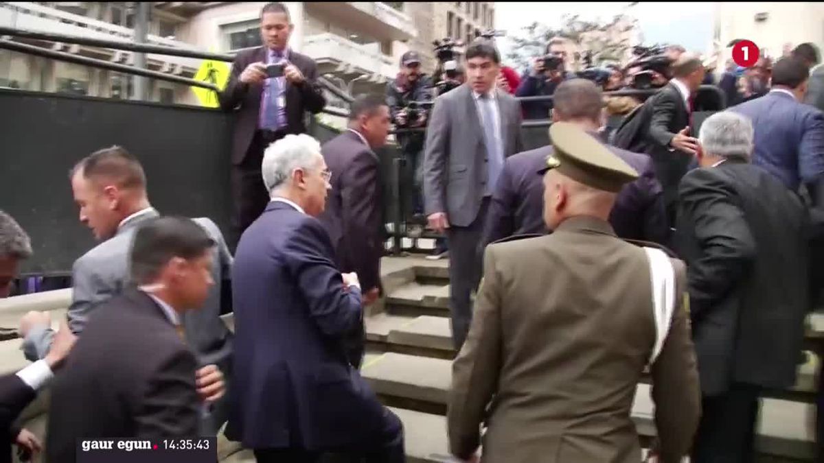 Alvaro Uribe. ETBren bideo batetik ateratako irudia.