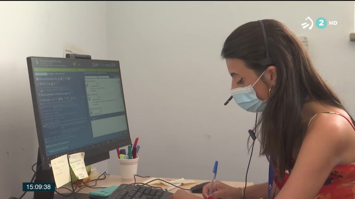Enfermera gestora de casos y contactos de Osakidetza. Imagen obtenida de un vídeo de ETB.