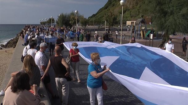 Sarek deitutako protesta Donostian, euskal presoen eskubideen alde. 