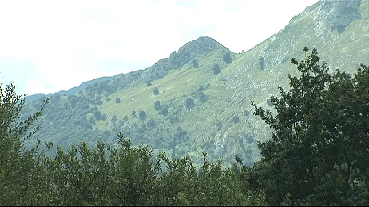 Ladera norte del monte Mugarra. Imagen obtenida de un vídeo de EiTB.
