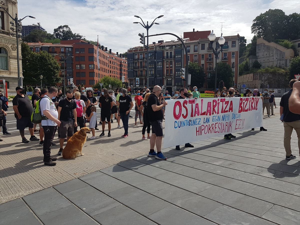 Imagen de la protesta de los hosteleros de Bilbao