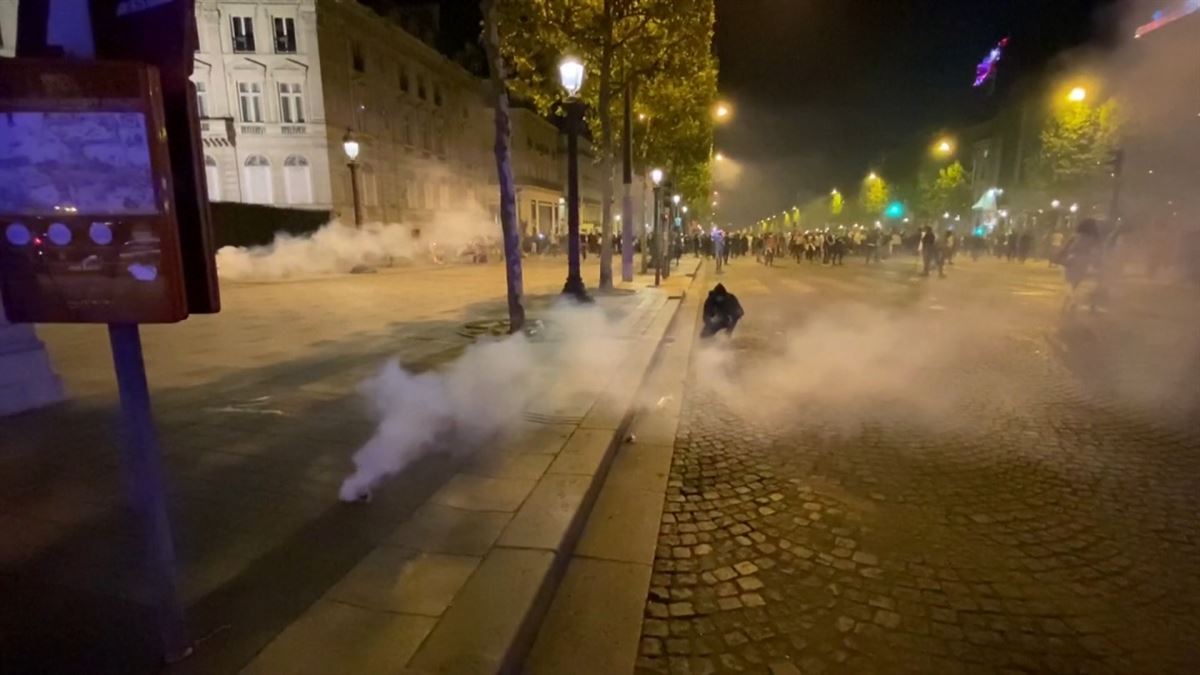 Disturbios en los Campos Elíseos