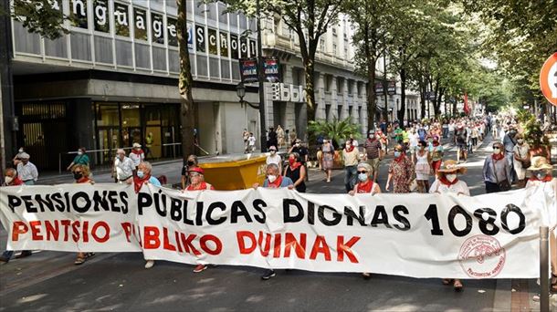 Según los organizadores, unas 4000 personas han participado en la manifestación