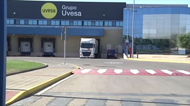 En la empresa UVESA de Navarra se han registrado 175 positivos. Imagen obtenida de un vídeo de EiTB.