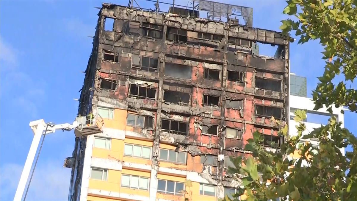 Imagen del incendio en una torre en el norte de Madrid