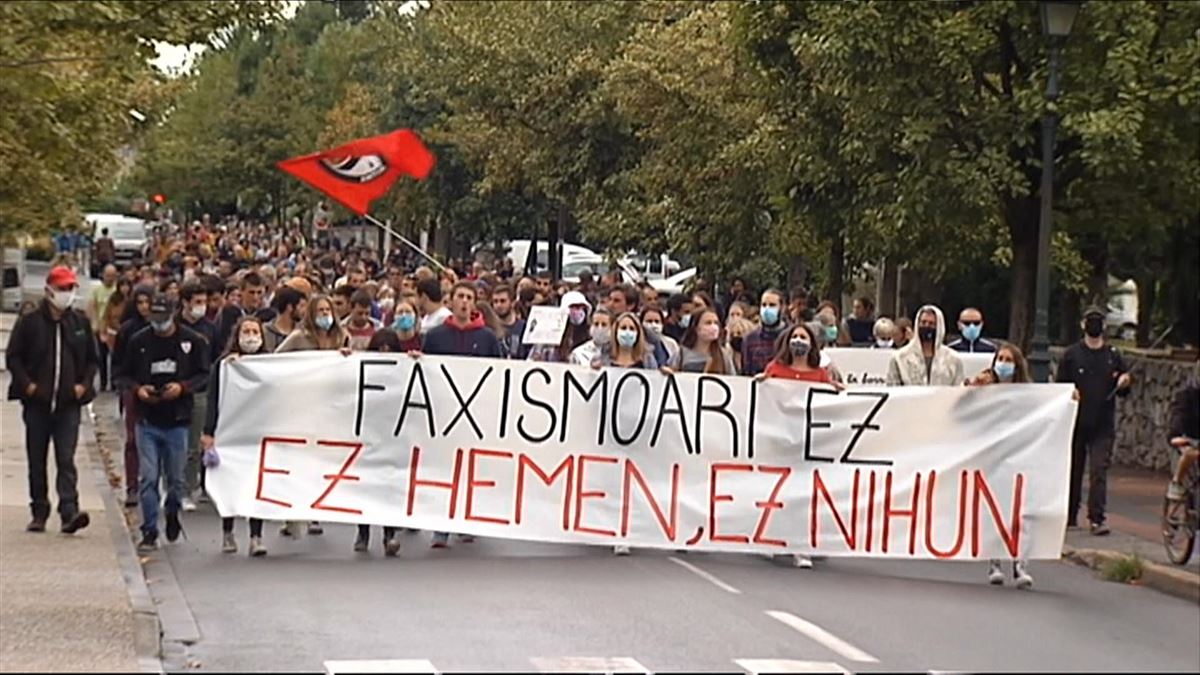 Manifestación antifascista en Kanbo (Lapurdi).