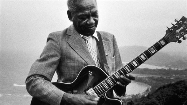 Ernest Ranglin, surfing, Dostoievski, Chet Baker, el twist de Saint-Tropez, DJ Makala