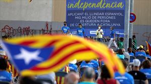 Independentismoaren banaketak COVID-19ak hondatutako Diada astindu du