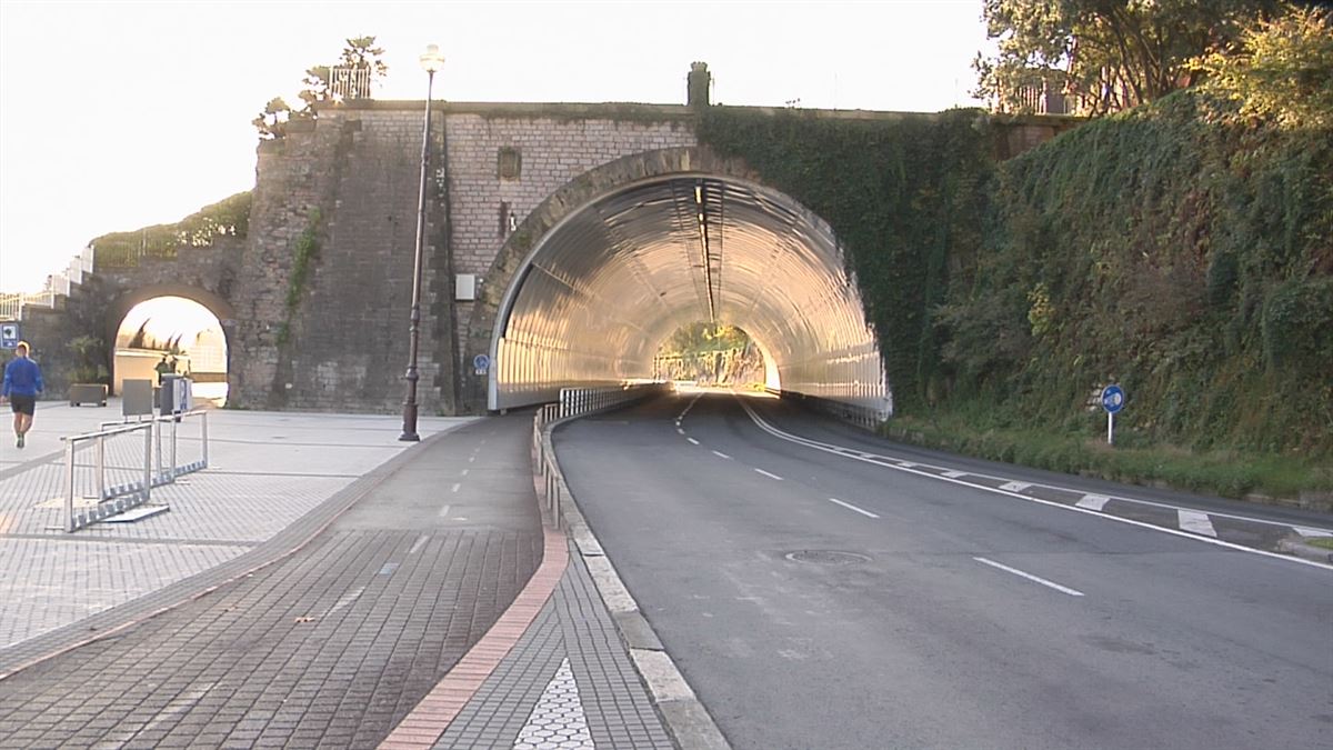 El tunel de Antiguo en el paseo de la Concha