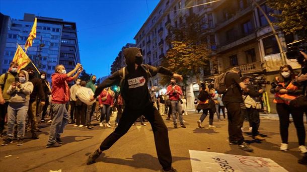 Kataluniako buruzagi independentisten kontrako epaiaren aurkako protesta. Artxiboko argazkia: EFE