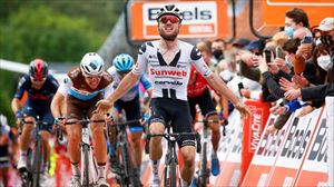 Hirschi izan da onena Huyko hormako igoeran eta Flèche Wallone klasikoa irabazi du