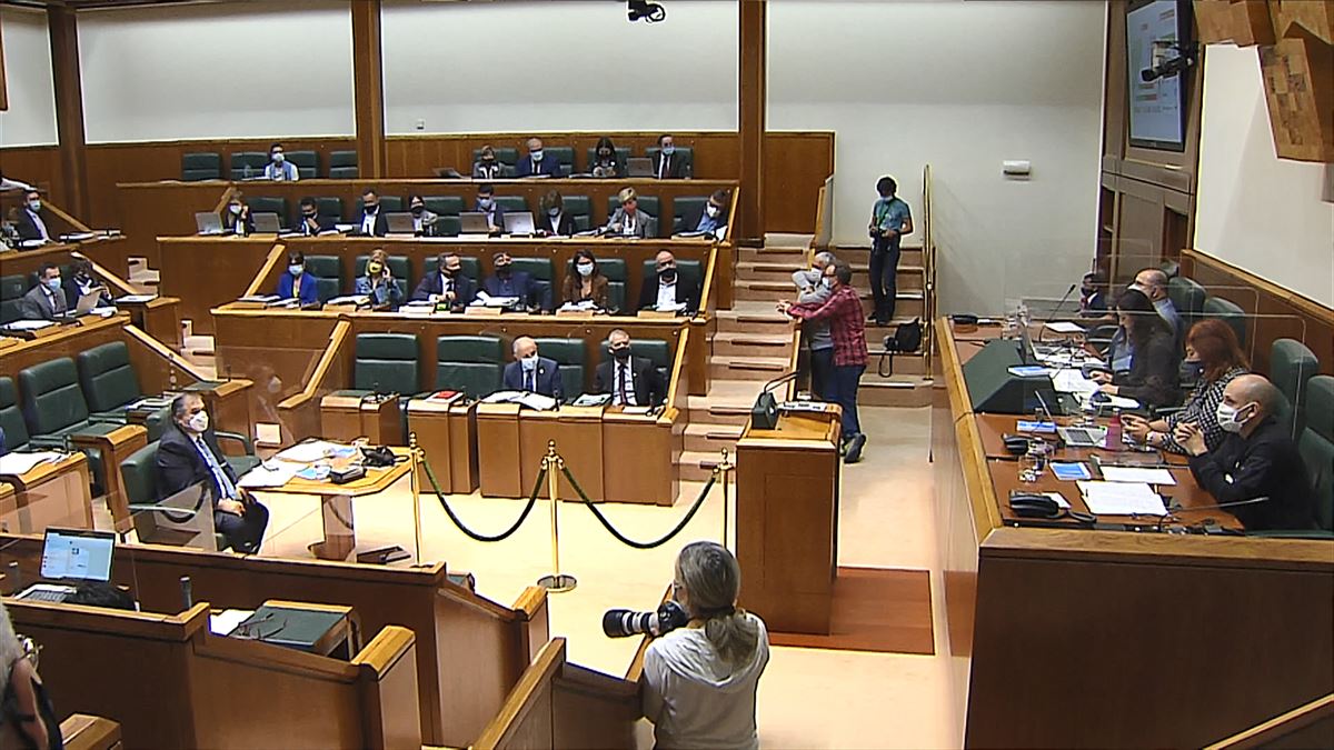 Pleno del Parlamento Vasco. 