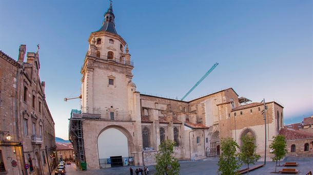 Conoce los "Grandes Templos de Vitoria-Gasteiz" con el Obispado de Vitoria