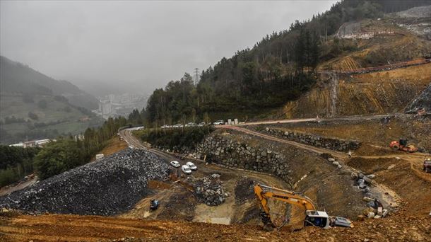 Vertedero de Eitzaga en Zaldibar (Bizkaia). Foto de archivo: EFE