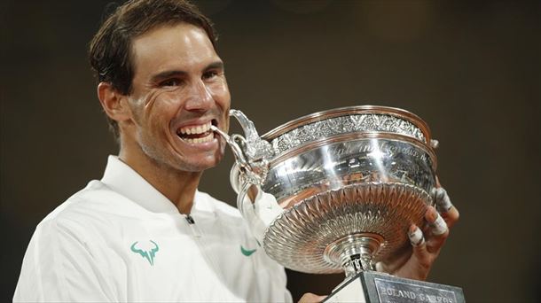 Rafa Nadal, con el título de Roland Garros