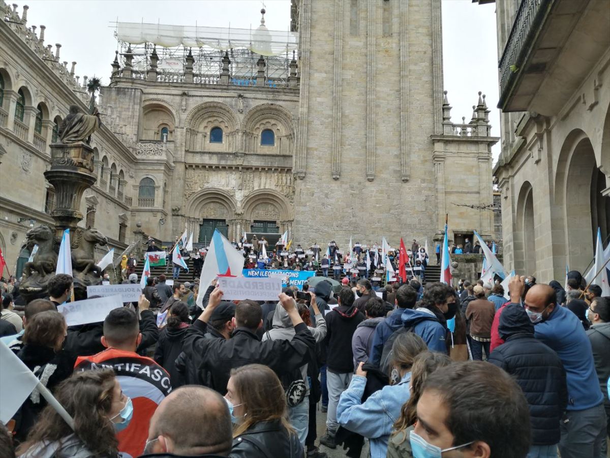 Manifestazioa Santiagon. Argazkia: Lugo Sen Mordazas