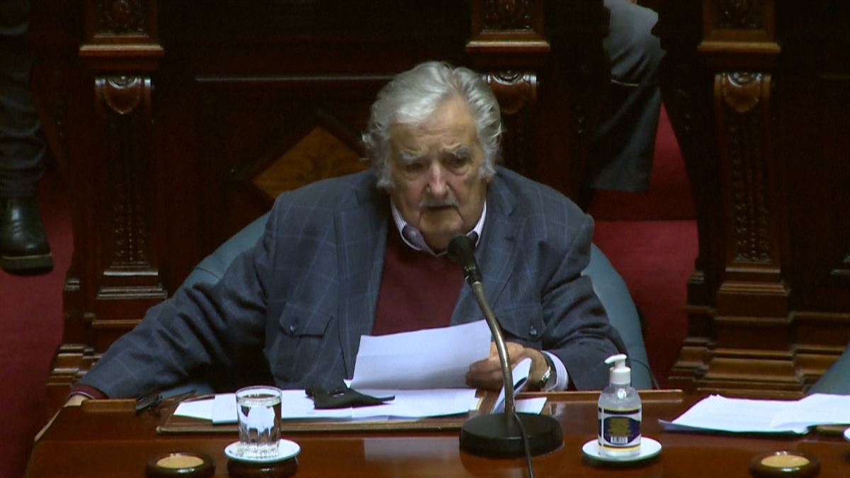 El adiós al Senado de Mújica y Sanguinetti